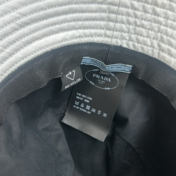 Prada bucket hat - Picture 3 of 3